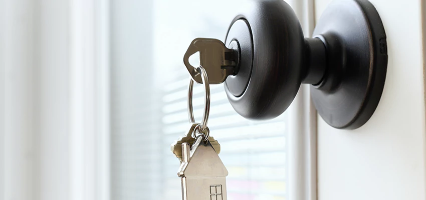 Bifold Door Knob Replacement in Sebastopol, California