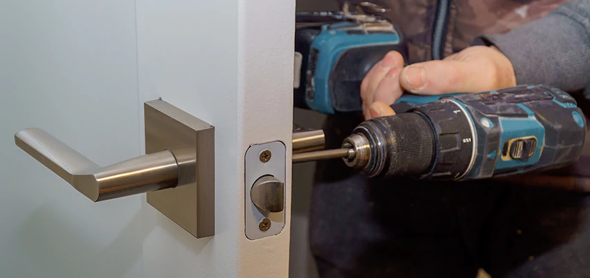 Broken Door Handle Lock Repair in Sebastopol, California